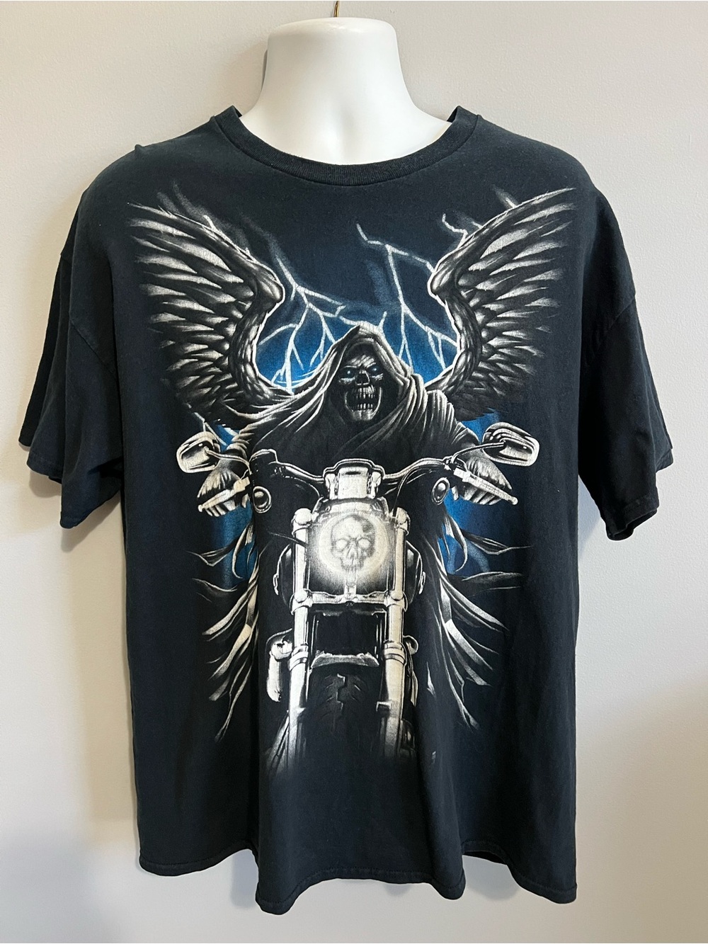 Gildan Men's Size XL Black Graphic Print T-Shirt - Grim Reaper on Motorcycle